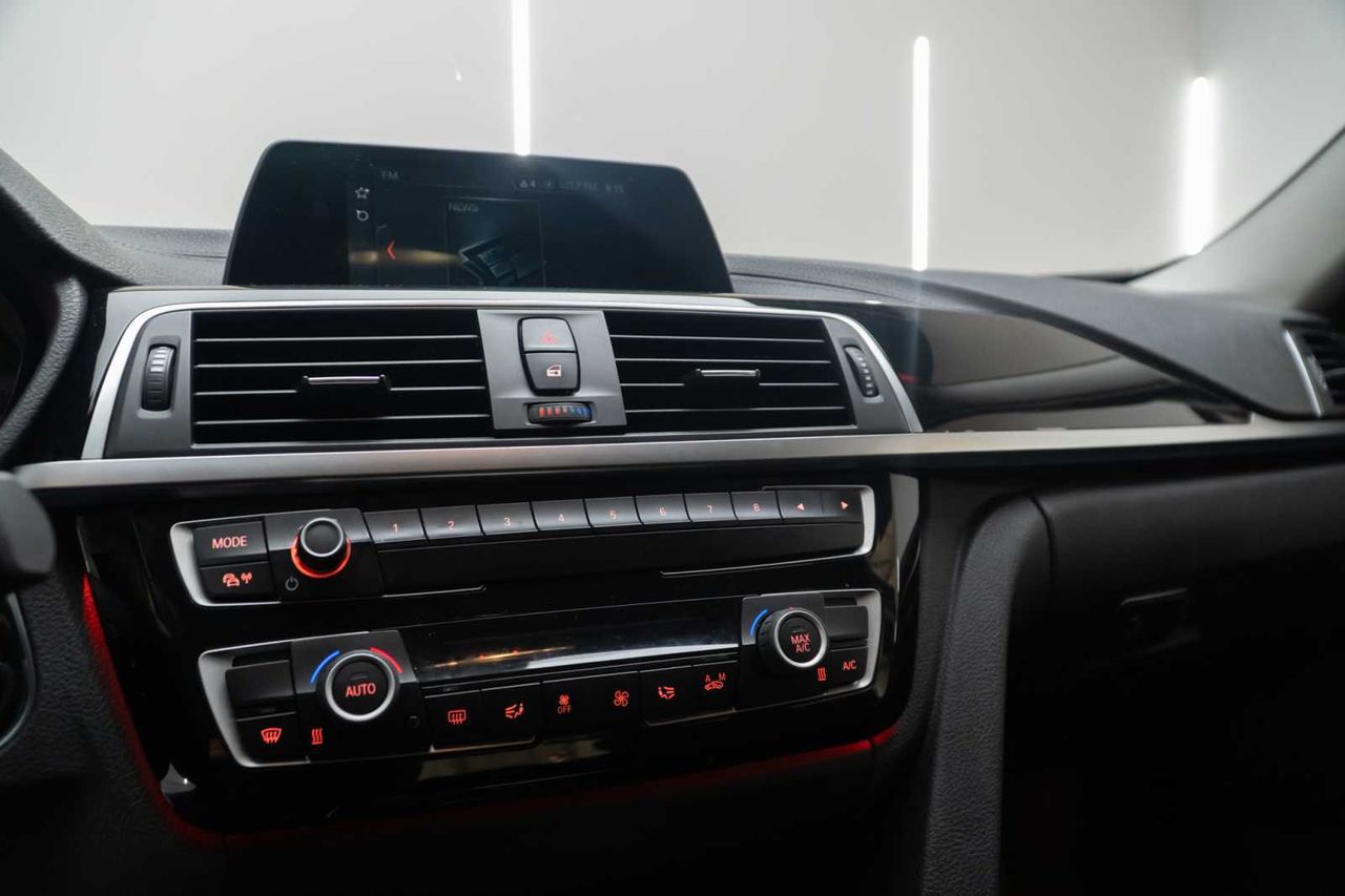 BMW Serie 3 316d Touring - Foto 18