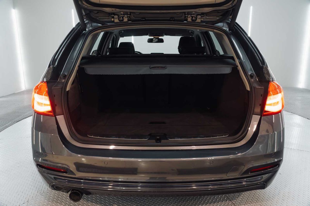 BMW Serie 3 316d Touring - Foto 12