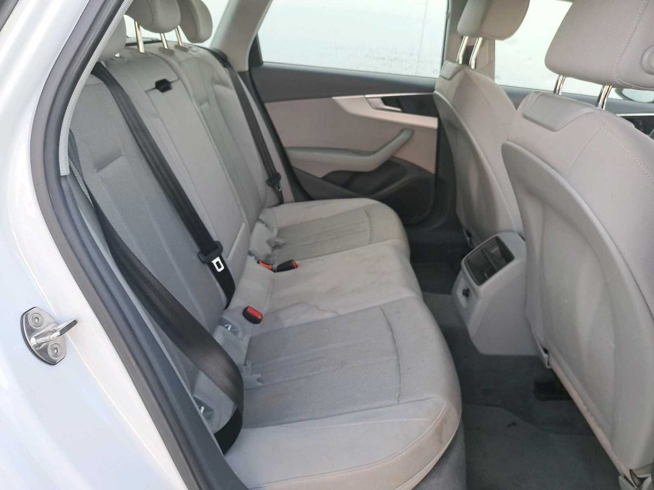 Audi A4 Avant Advanced 35 TDI 120kW S tronic - Foto 7