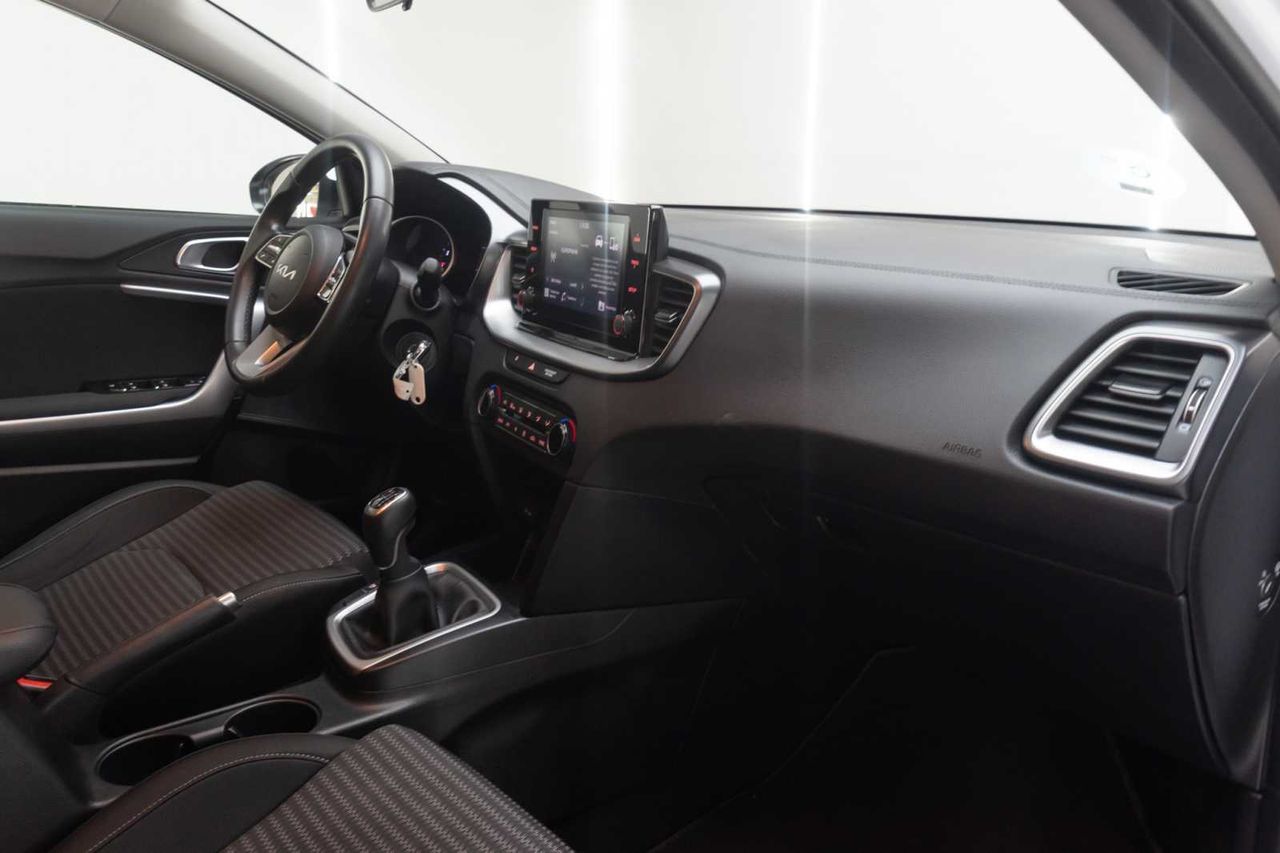 Kia XCeed 1.0 T-GDi Drive 88kW (120CV)  - Foto 21