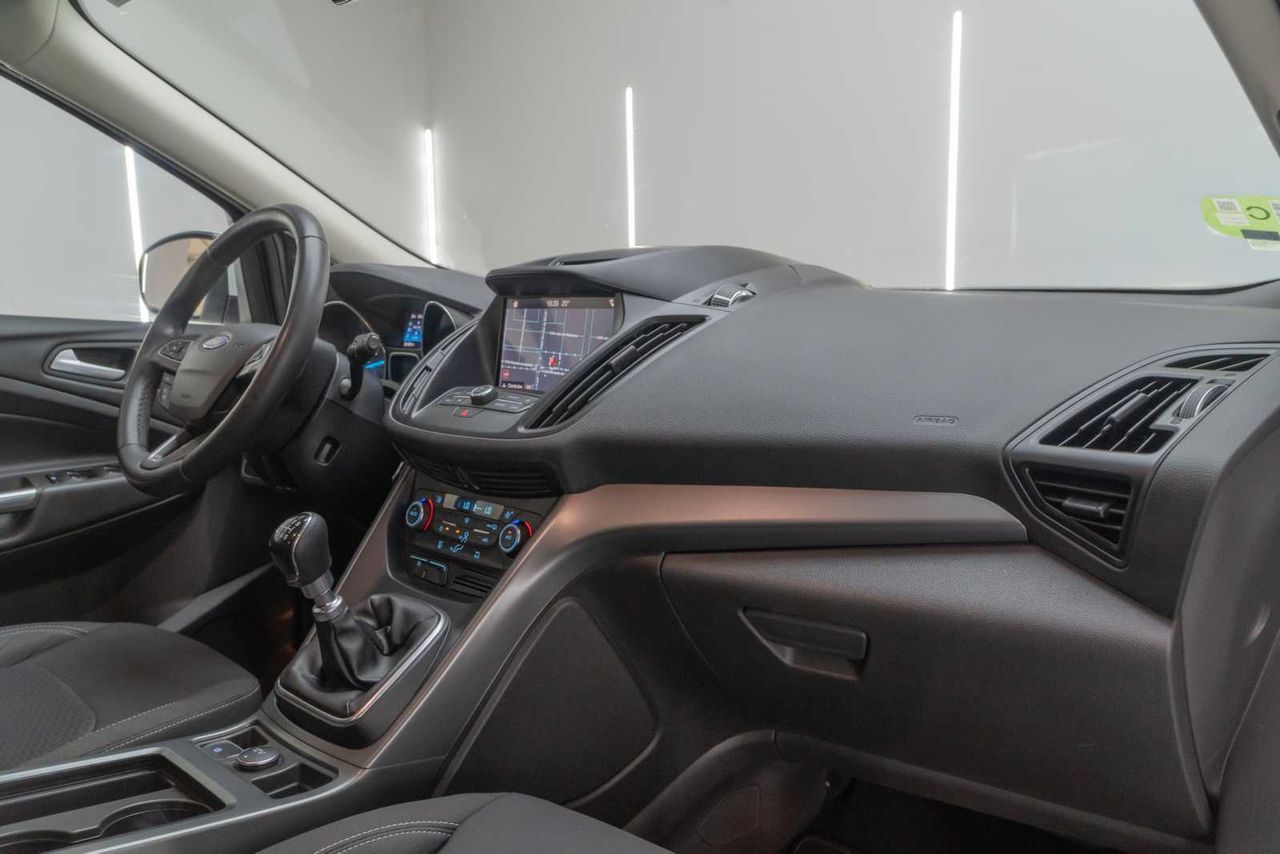 Ford Kuga 1.5 EcoBoost 88kW 4x2 Trend+  - Foto 24