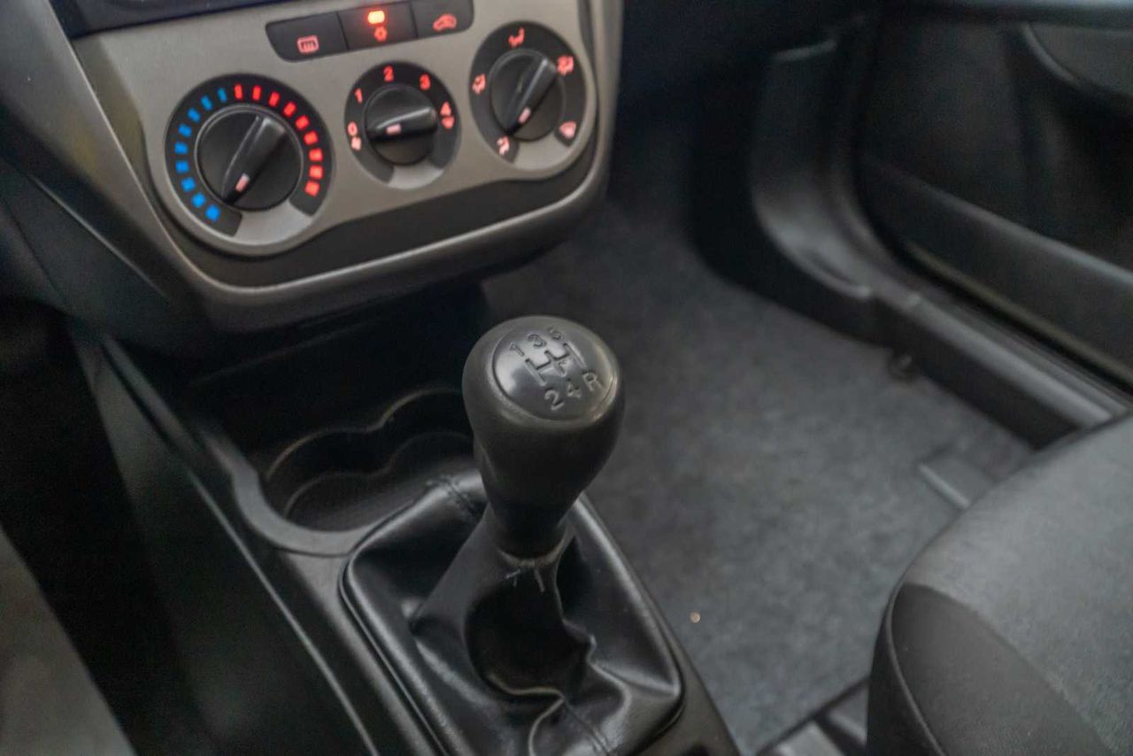 Fiat Punto 1.3 Pop 75 CV Multijet - Foto 15