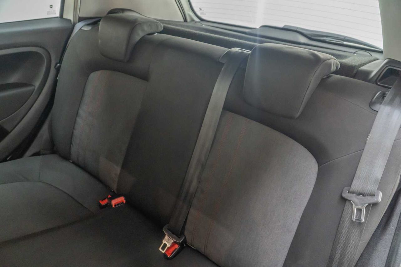 Fiat Punto 1.3 Pop 75 CV Multijet - Foto 18