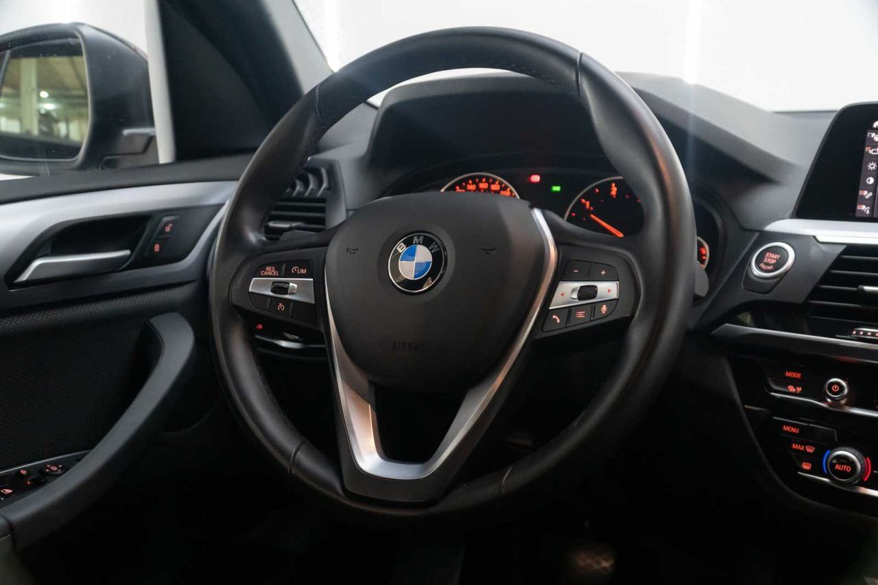 BMW X3 xDrive20d - Foto 16