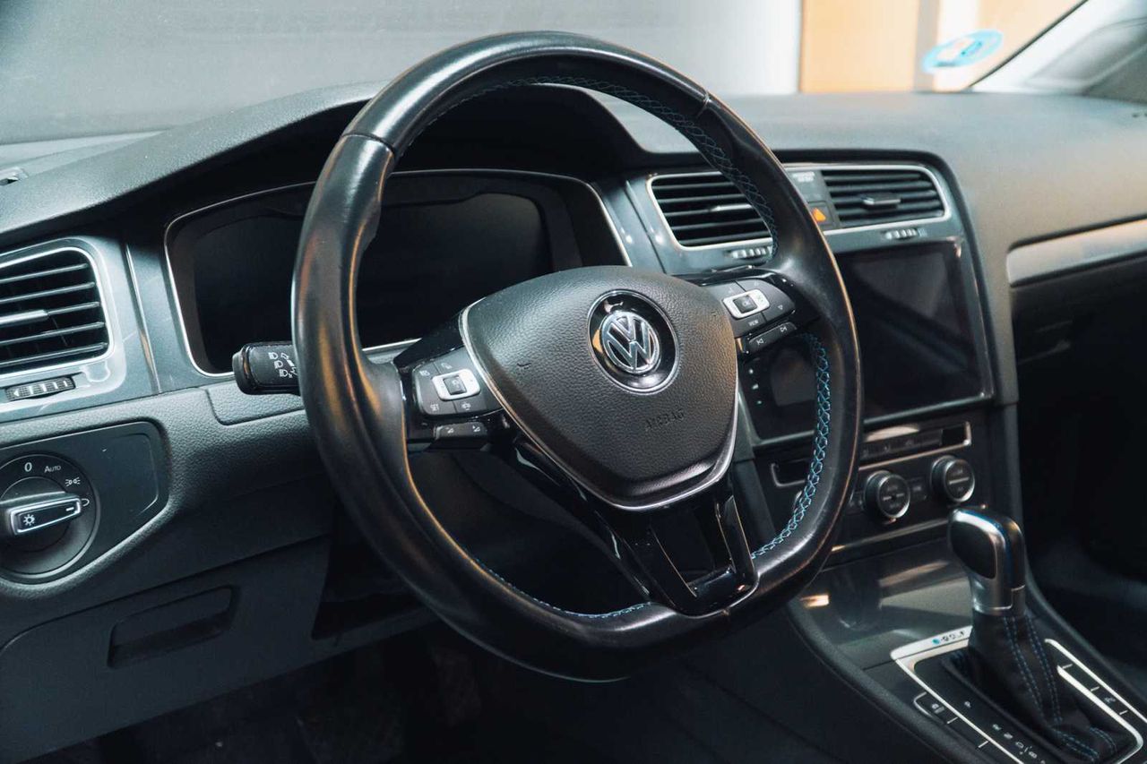 Volkswagen Golf e-Golf ePower 100 kW (136CV) - Foto 18