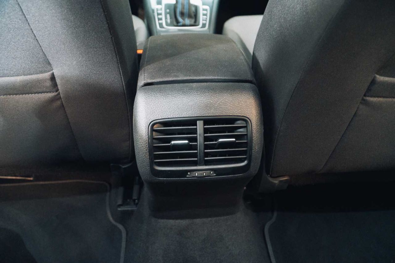 Volkswagen Golf e-Golf ePower 100 kW (136CV) - Foto 24