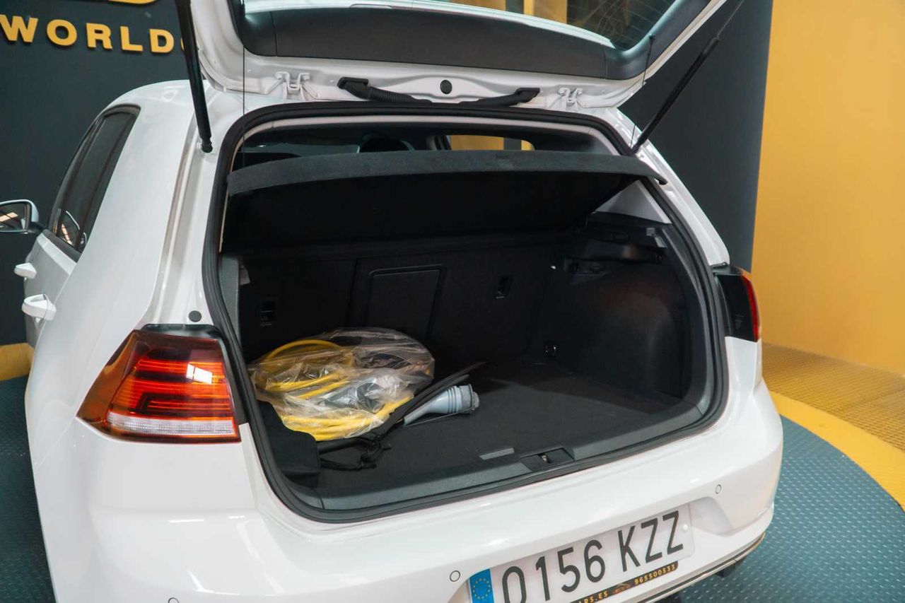 Volkswagen Golf e-Golf ePower 100 kW (136CV) - Foto 13