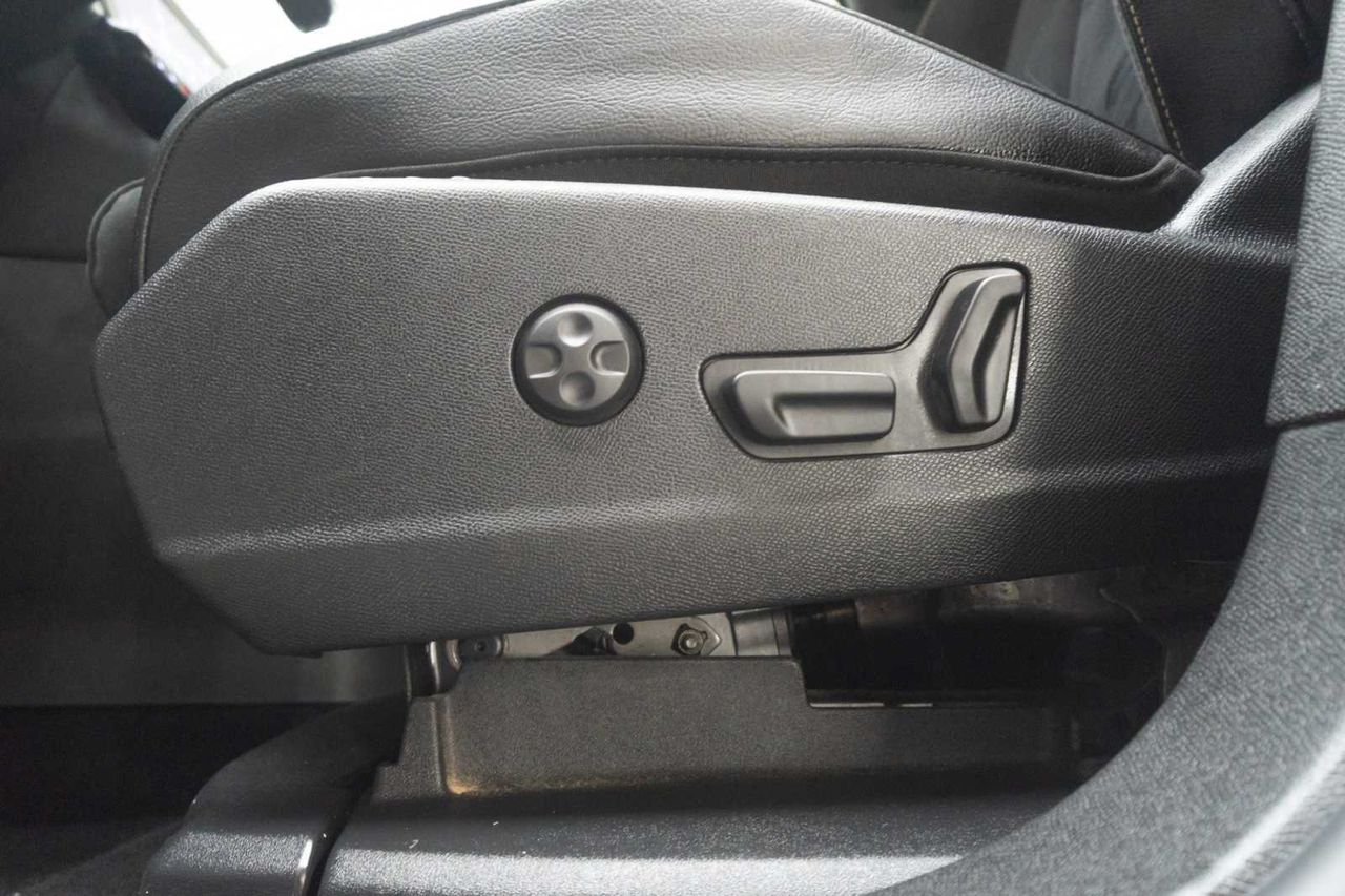 DS DS 7 BlueHDi 130 Automático PERF LINE + - Foto 22