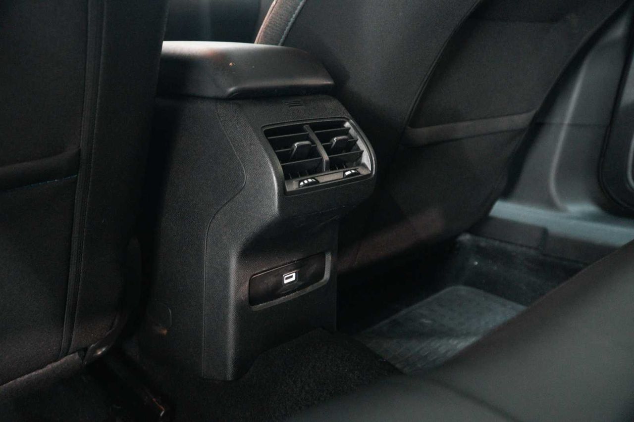 Citroën C4 PureTech 130 S&S 6v Plus  - Foto 24