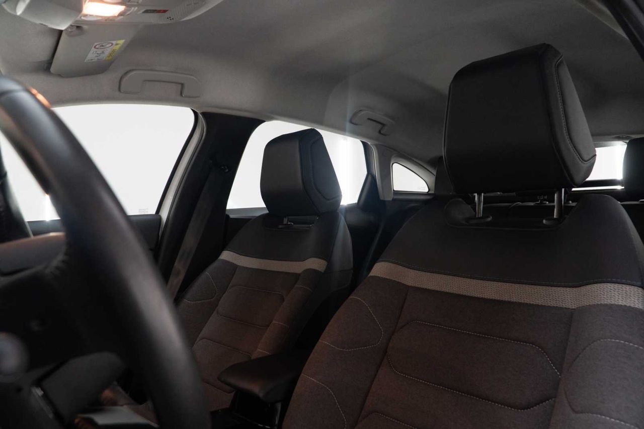 Citroën C4 PureTech 130 S&S 6v Plus  - Foto 17