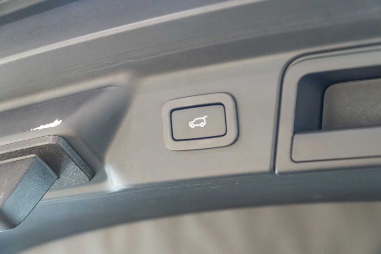 Land-Rover Range Rover Velar 2.0D I4 150kW (204CV) 4WD Auto - Foto 10