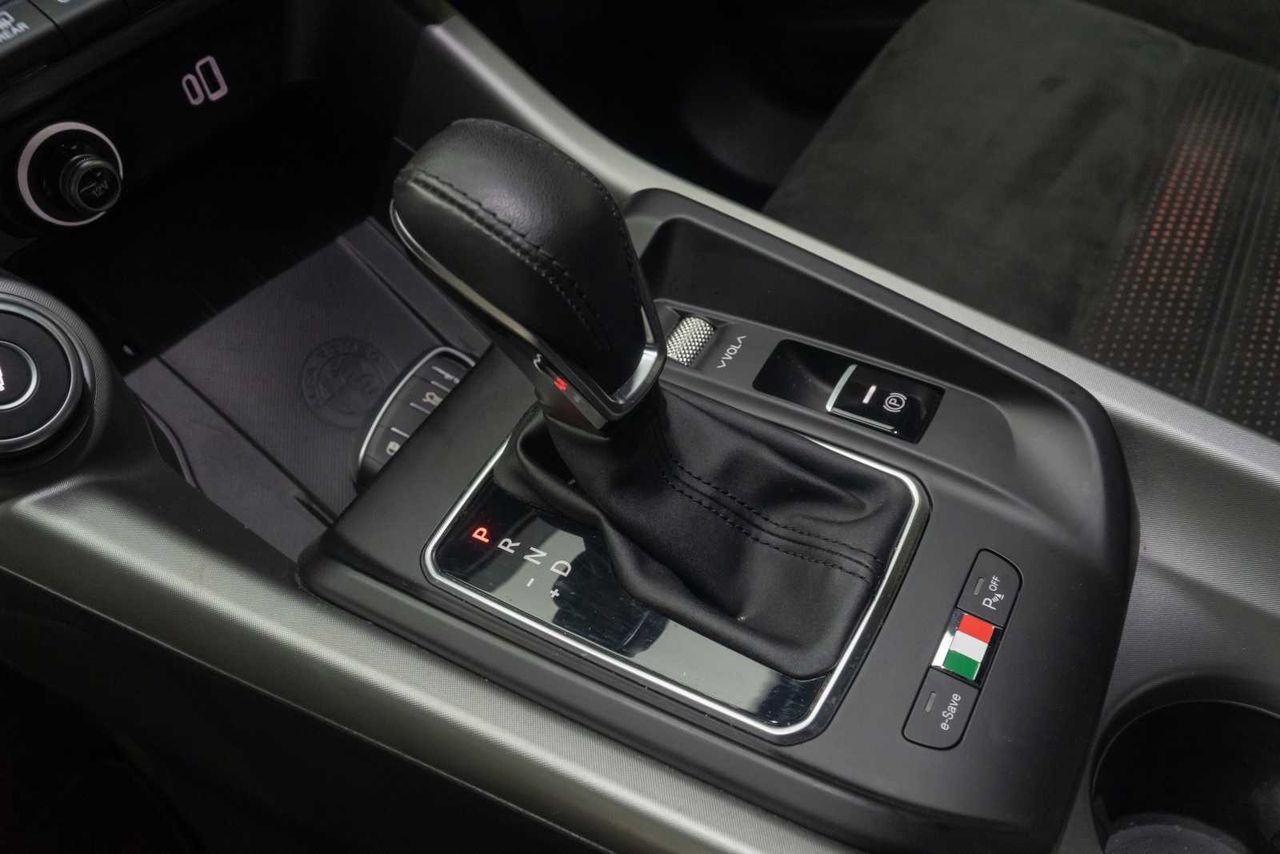 Alfa Romeo Tonale 1.3 Multi-air PHEV Veloce Q4 - Foto 19