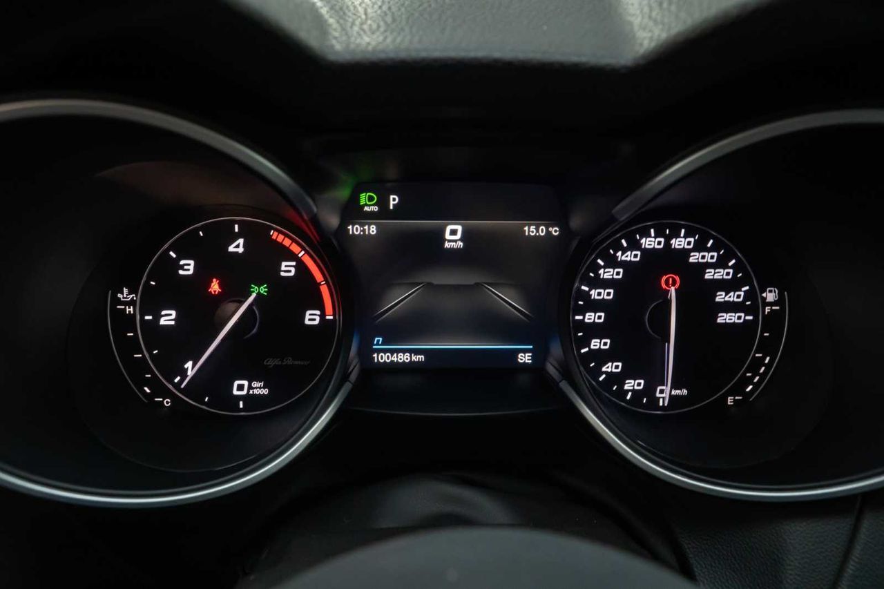 Alfa Romeo Stelvio 2.2 Diésel 140kW (190CV) Sprint+ Q4  - Foto 16