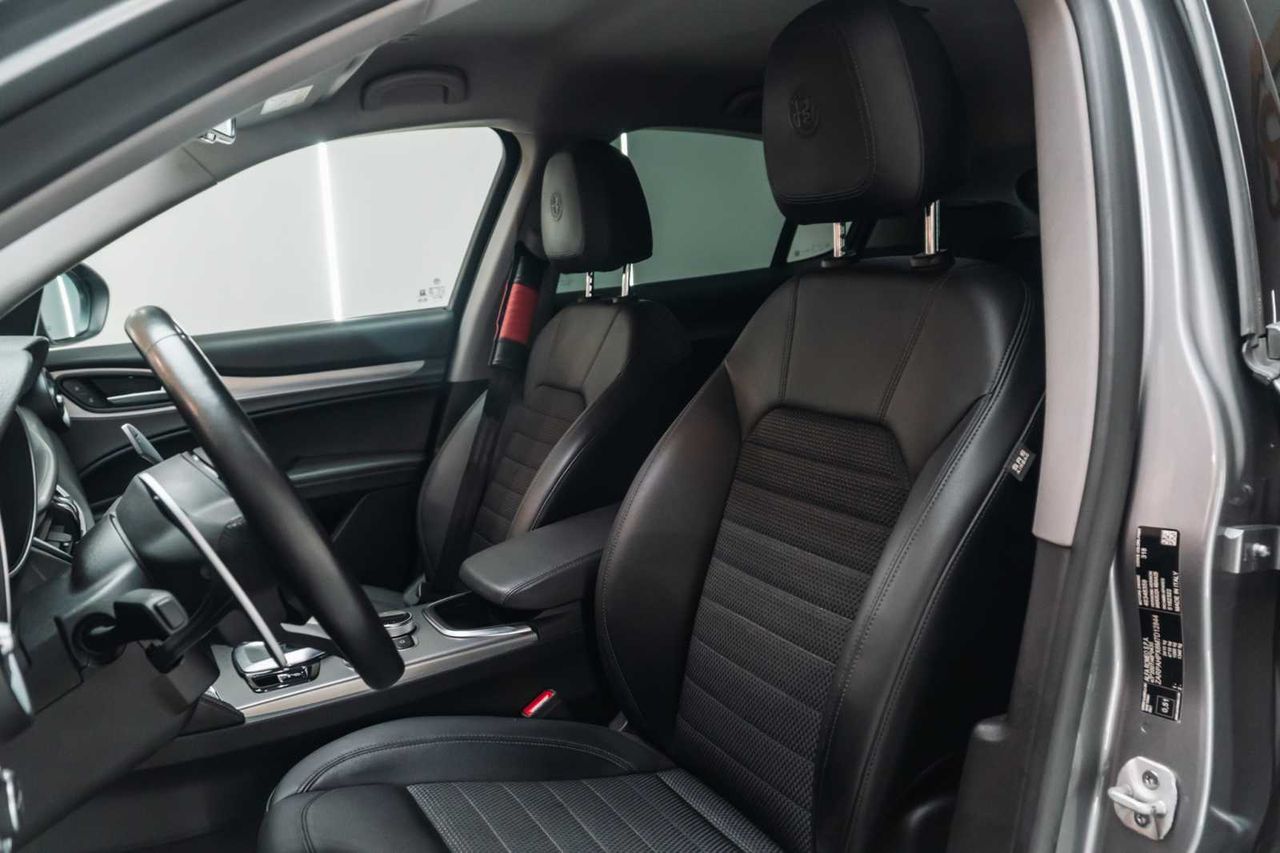 Alfa Romeo Stelvio 2.2 Diésel 140kW (190CV) Sprint+ Q4  - Foto 22