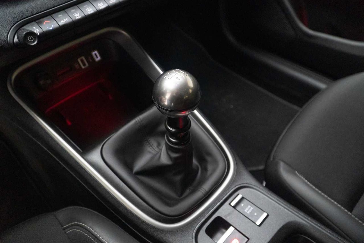 Jeep Avenger 1.2 G 74kW (100CV) Summit  - Foto 21