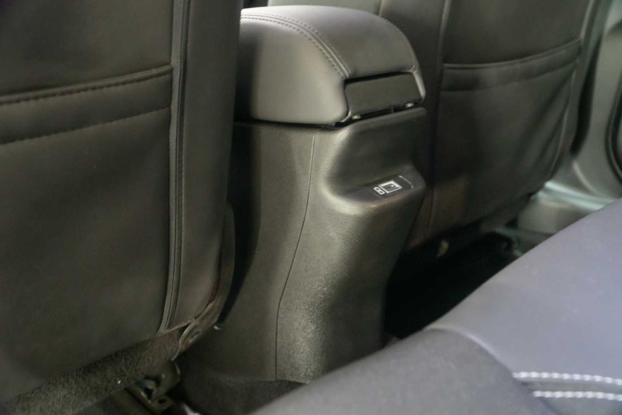 Jeep Avenger 1.2 G 74kW (100CV) Summit  - Foto 23