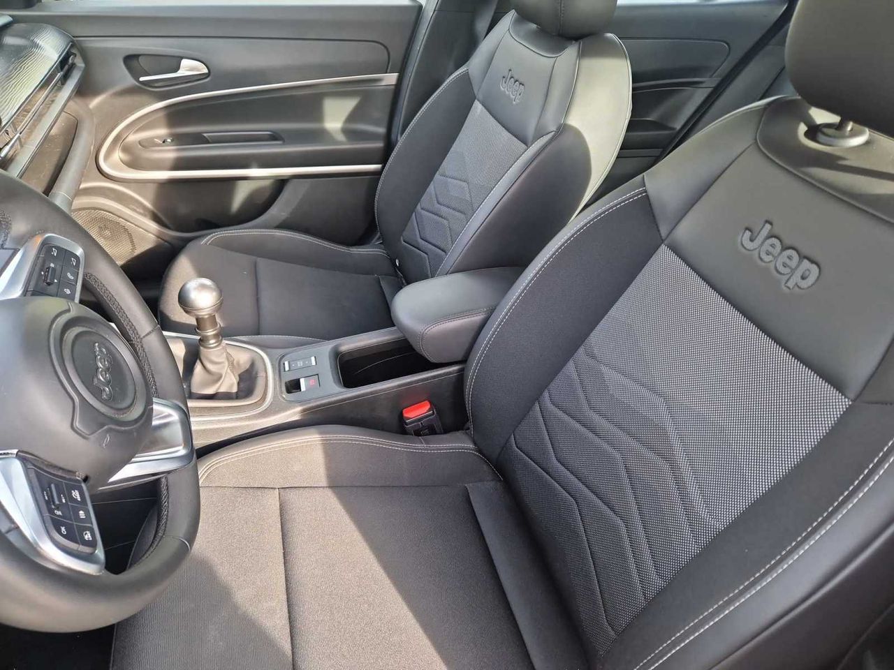 Jeep Avenger 1.2 G 74kW (100CV) Altitude - Foto 6