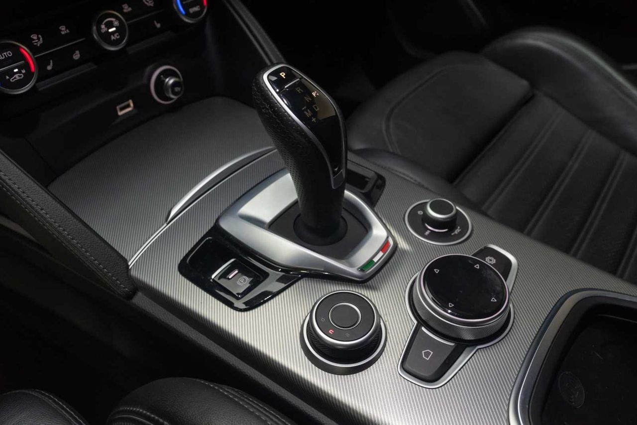 Alfa Romeo Stelvio 2.2 Diésel 154kW (210CV) Veloce Q4  - Foto 16