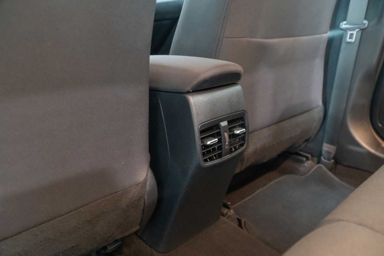 Toyota Corolla sedán 1.5 active - Foto 20