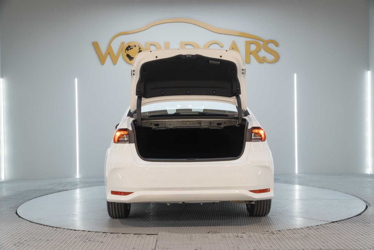 Toyota Corolla sedán 1.5 active - Foto 10