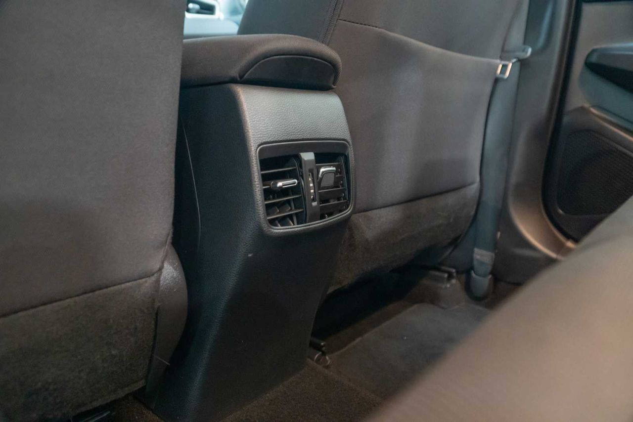 Toyota Corolla sedán 1.5 active - Foto 23