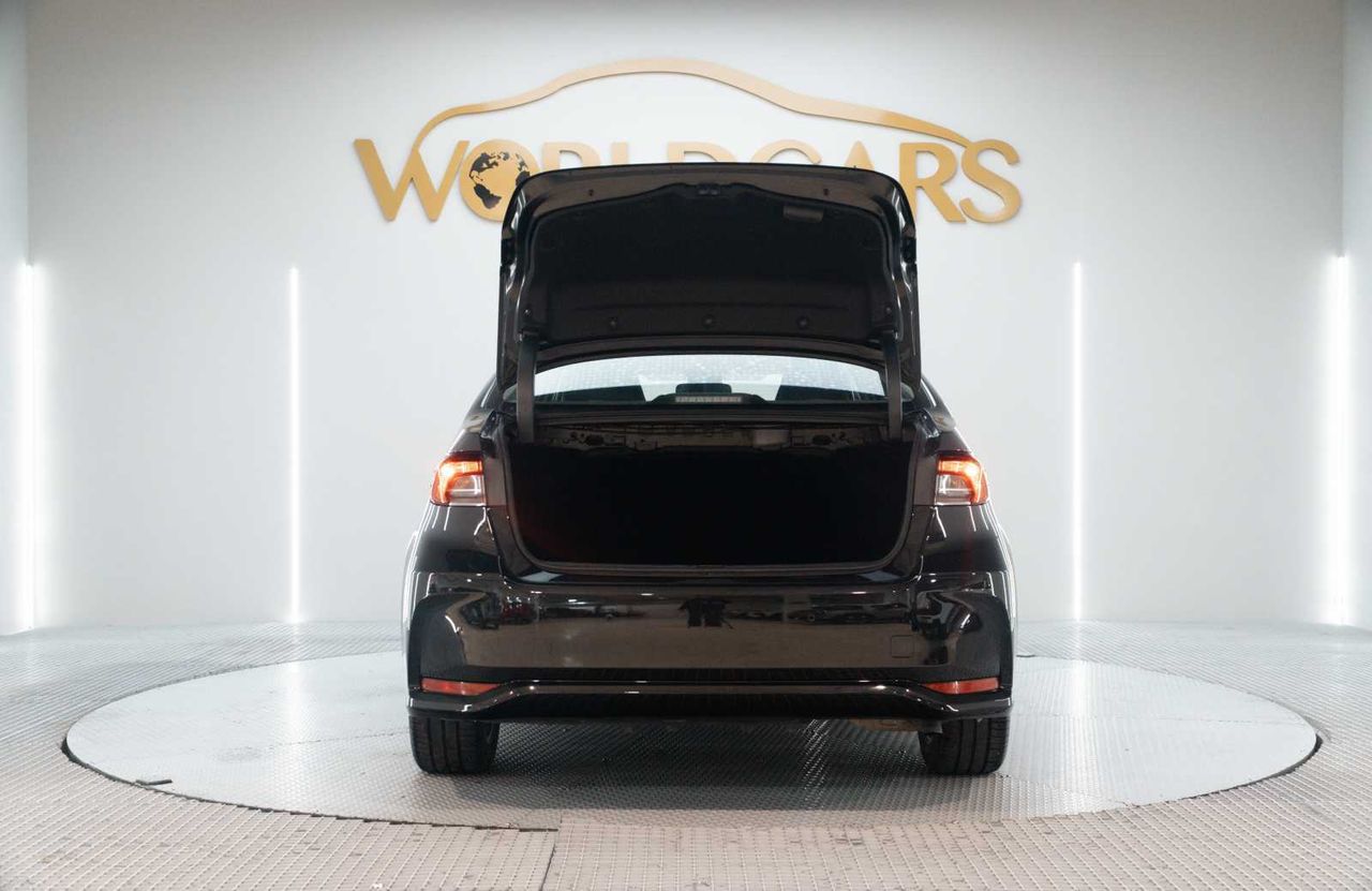 Toyota Corolla sedán 1.5 active - Foto 10