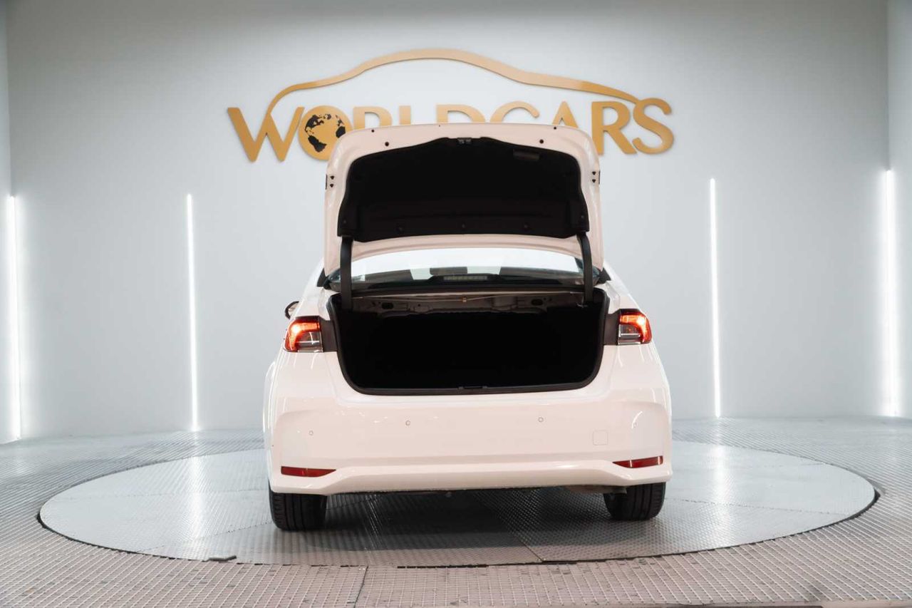 Toyota Corolla sedán 1.5 active - Foto 10