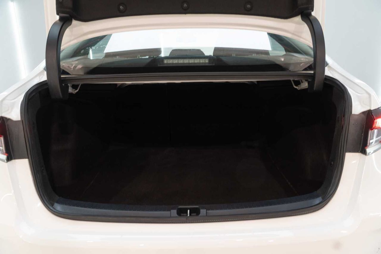 Toyota Corolla sedán 1.5 active - Foto 11