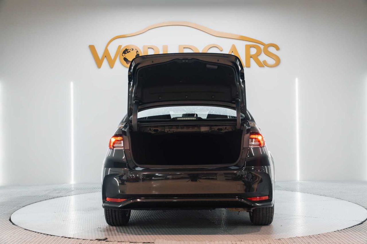 Toyota Corolla sedán 1.5 active - Foto 8