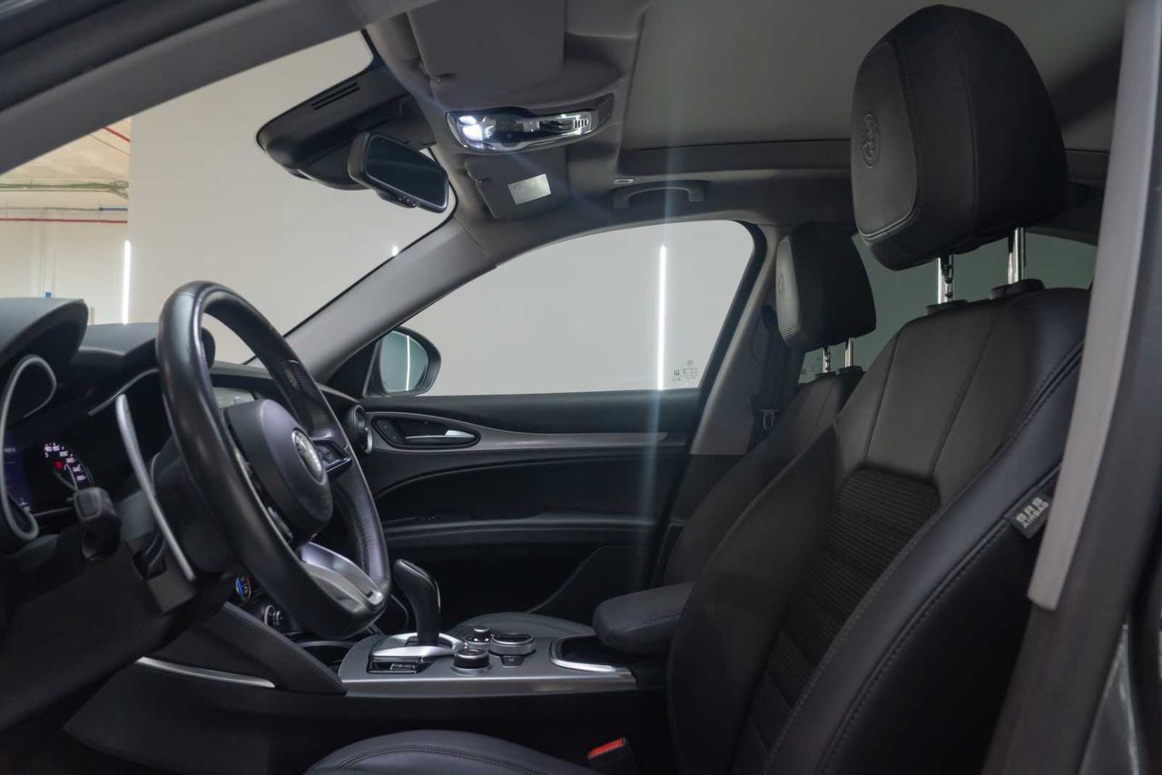 Alfa Romeo Stelvio 2.2 Diésel 140kW (190CV) Sprint+ Q4  - Foto 18