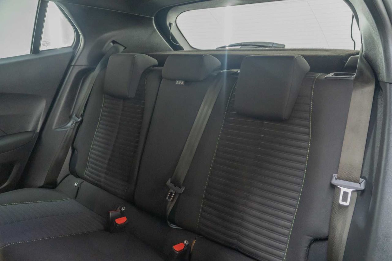 Peugeot 2008 Active Puretech 100 S&S 6 Vel. MAN - Foto 18