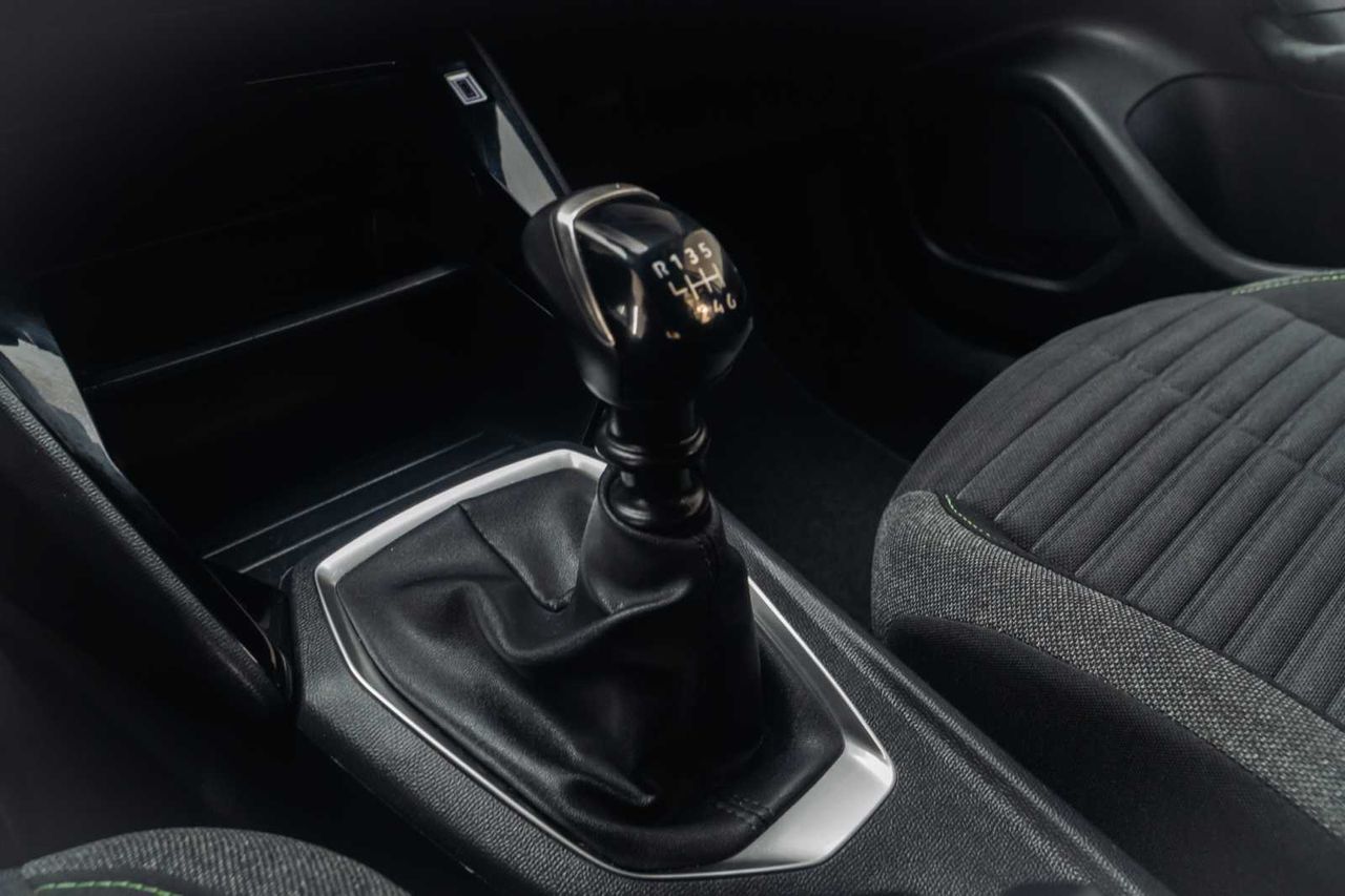 Peugeot 2008 Active Pack Puretech 100 S&S 6 Vel. MAN - Foto 18