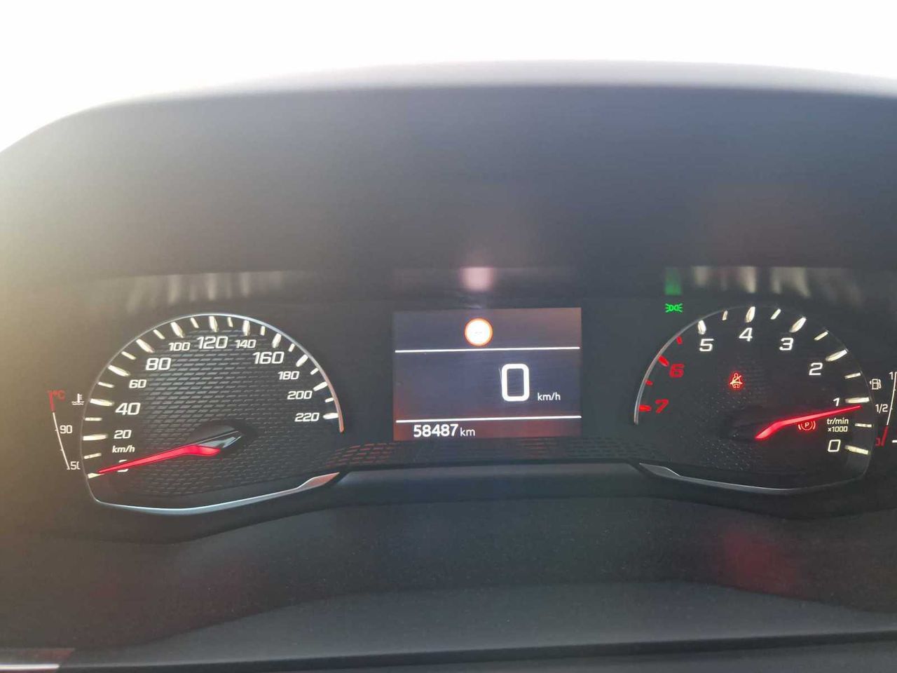 Peugeot 2008 Active Pack Puretech 100 S&S 6 Vel. MAN - Foto 4