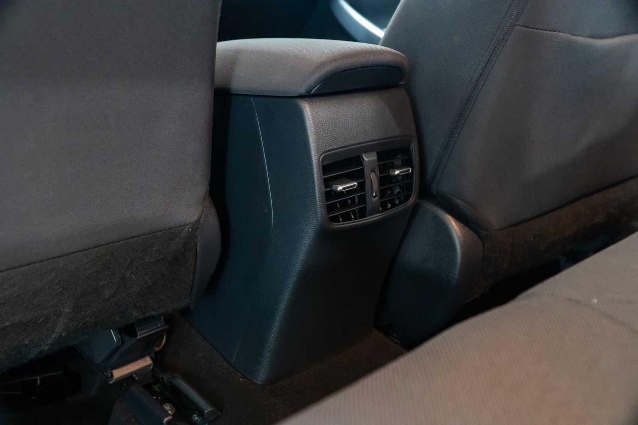 Toyota Corolla sedán 1.5 active - Foto 23