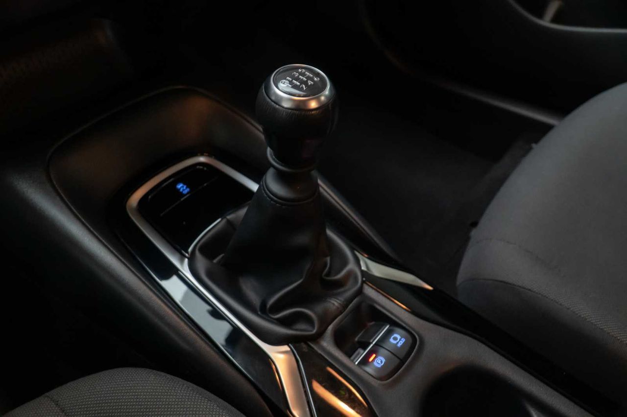 Toyota Corolla sedán 1.5 active - Foto 16