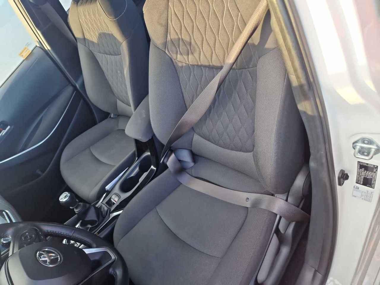 Toyota Corolla sedán 1.5 active - Foto 6