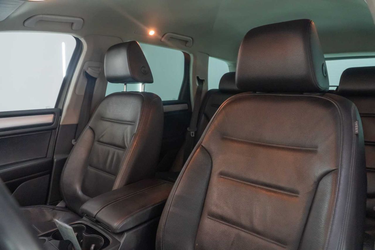 Volkswagen Touareg 3.0 V6 TDI 245 Tip Premium Bmotion Tech  - Foto 17