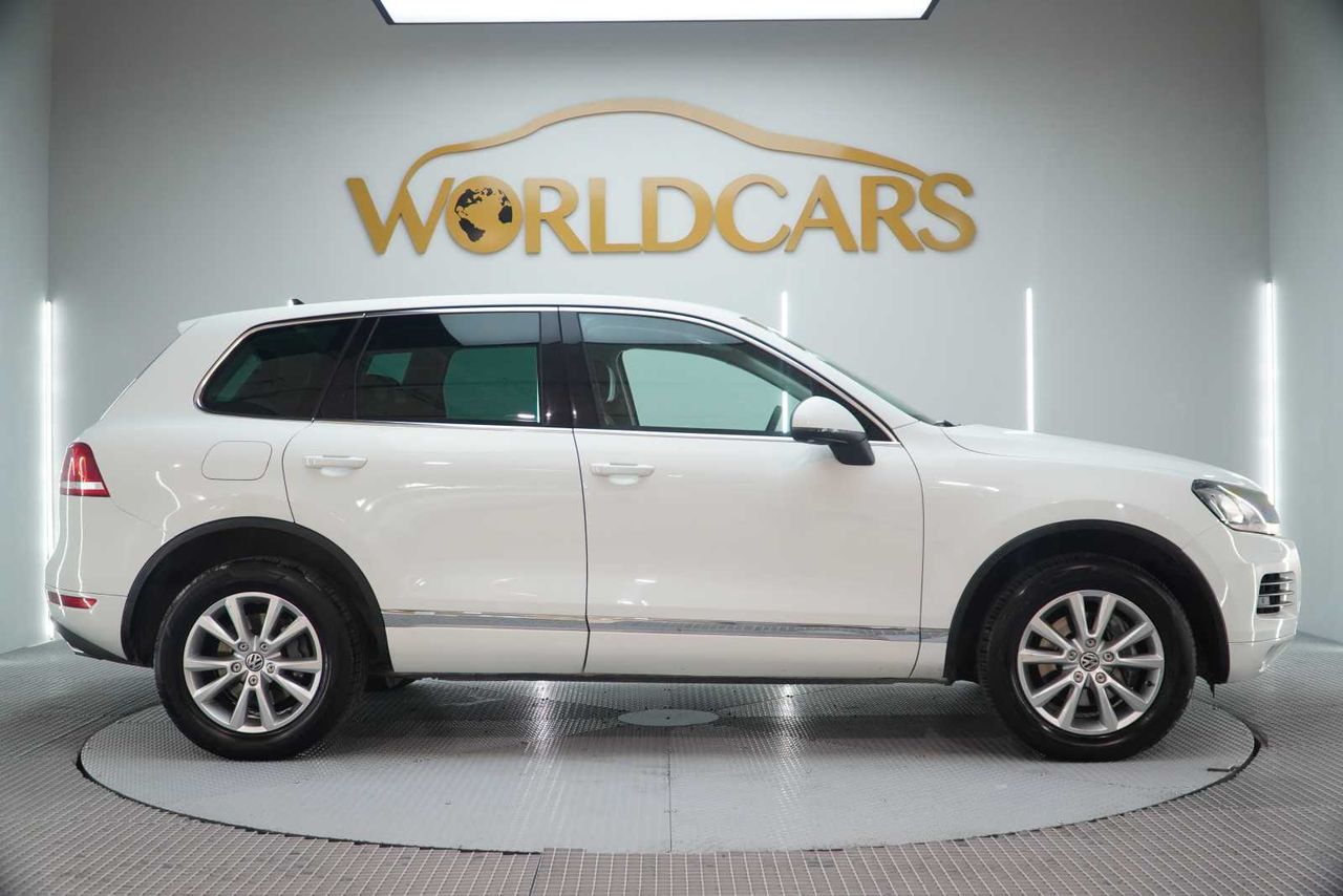 Volkswagen Touareg 3.0 V6 TDI 245 Tip Premium Bmotion Tech  - Foto 9
