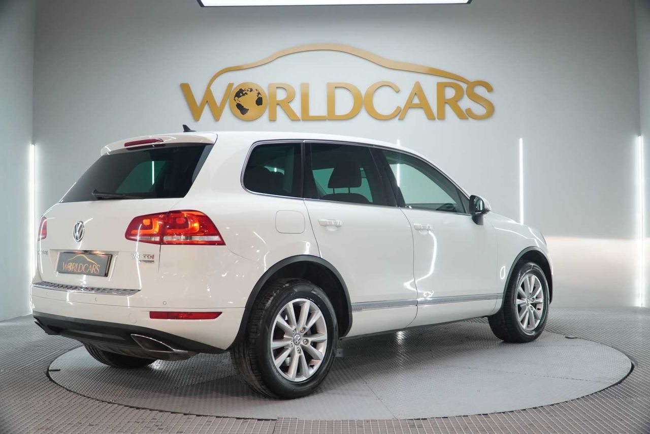 Volkswagen Touareg 3.0 V6 TDI 245 Tip Premium Bmotion Tech  - Foto 8