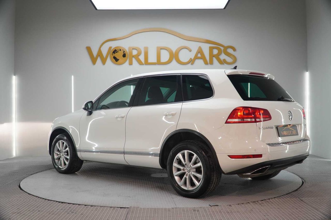 Volkswagen Touareg 3.0 V6 TDI 245 Tip Premium Bmotion Tech  - Foto 5