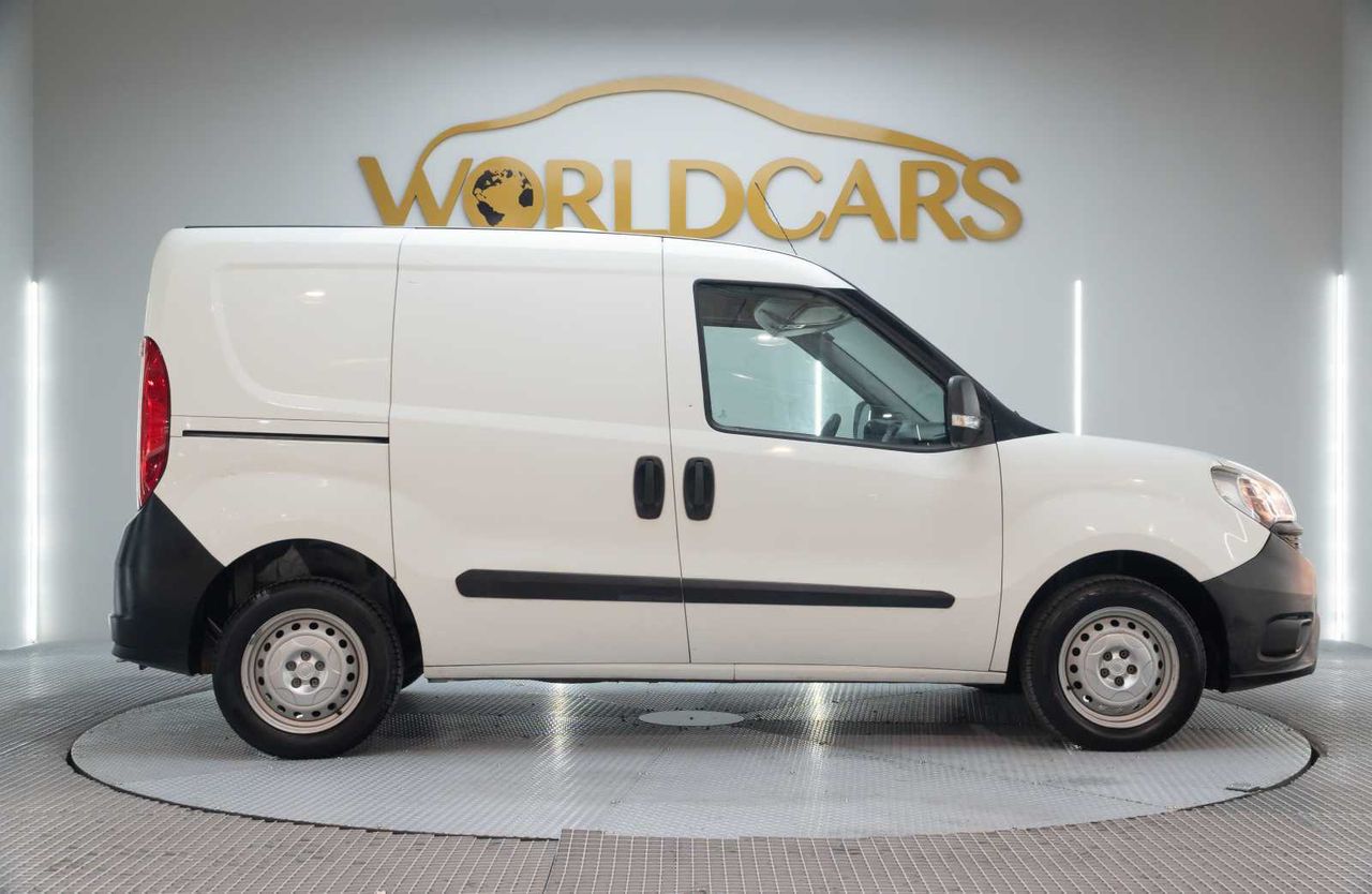 Fiat Doblò  cargo vu 3p 3g furgón derivad cargo base 1.3 multijet 95cv e6  - Foto 5