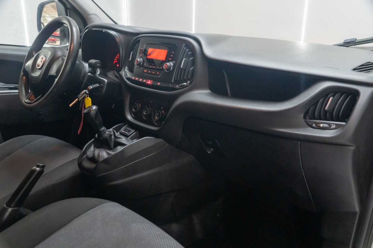 Fiat Doblò  cargo vu 3p 3g furgón derivad cargo base 1.3 multijet 95cv e6  - Foto 21