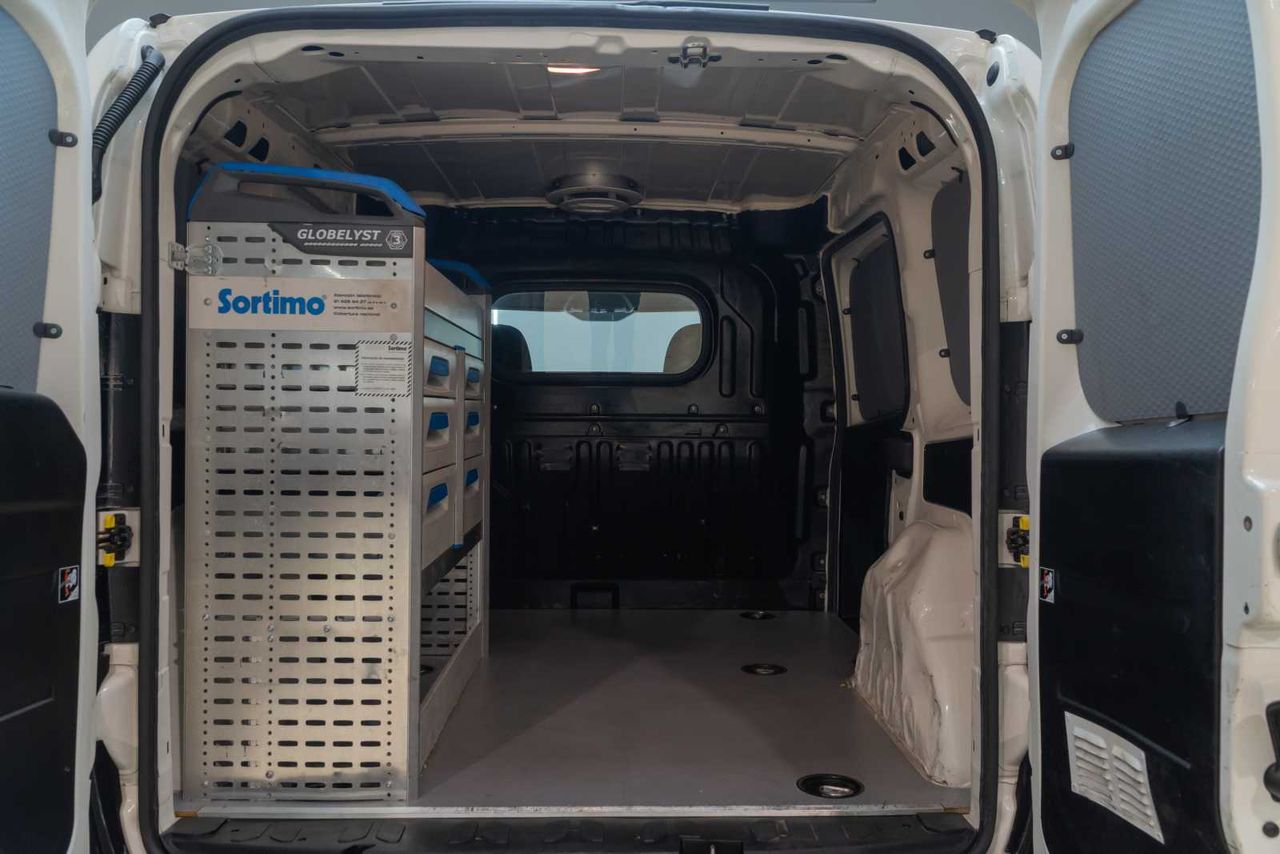 Fiat Doblò  cargo vu 3p 3g furgón derivad cargo base 1.3 multijet 95cv e6  - Foto 11