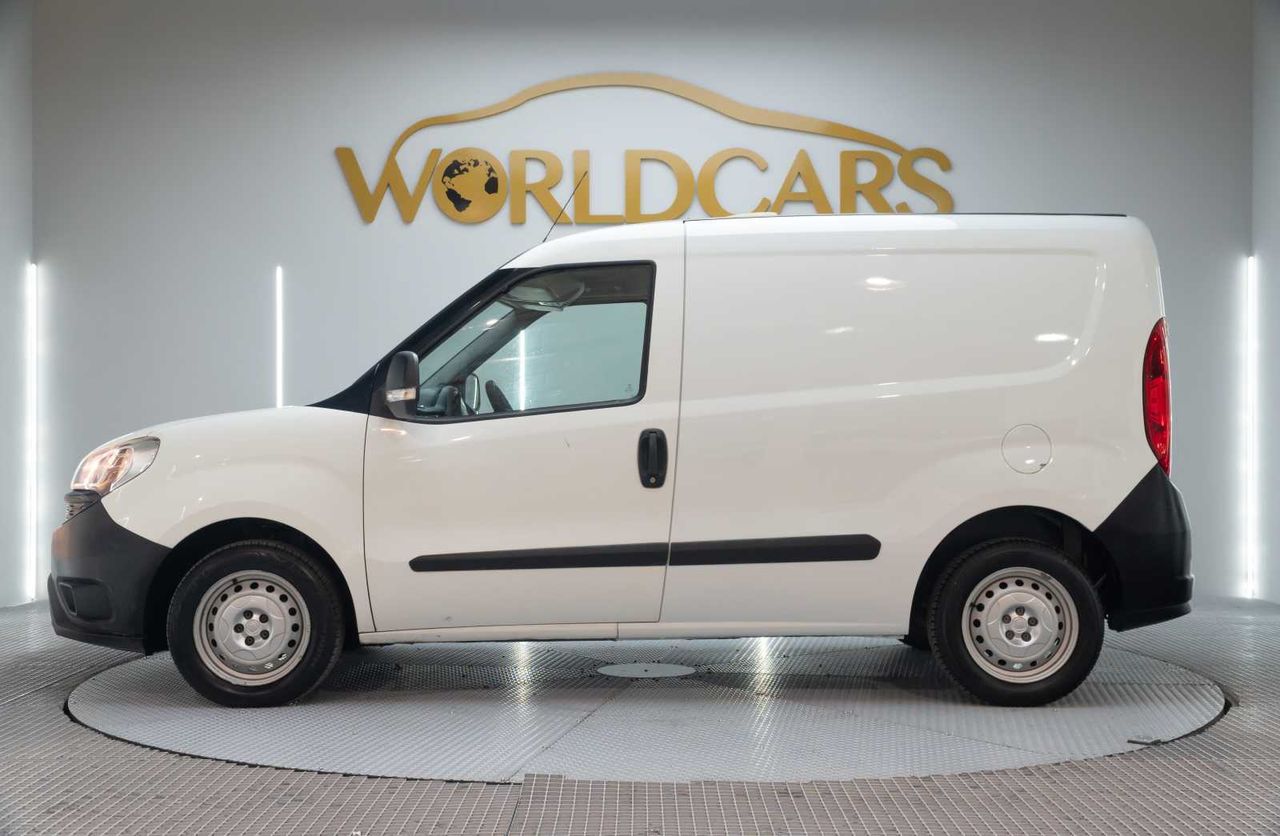 Fiat Doblò  cargo vu 3p 3g furgón derivad cargo base 1.3 multijet 95cv e6  - Foto 6