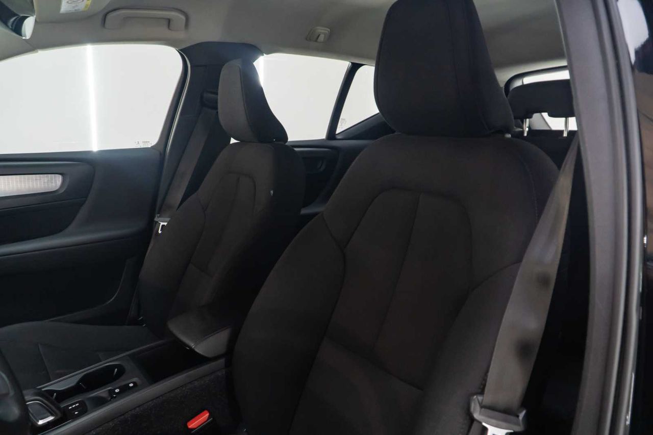 Volvo XC40 2.0 D3 AWD Momentum  - Foto 18