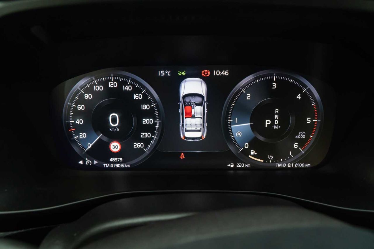 Volvo XC40 2.0 D3 AWD Momentum  - Foto 13