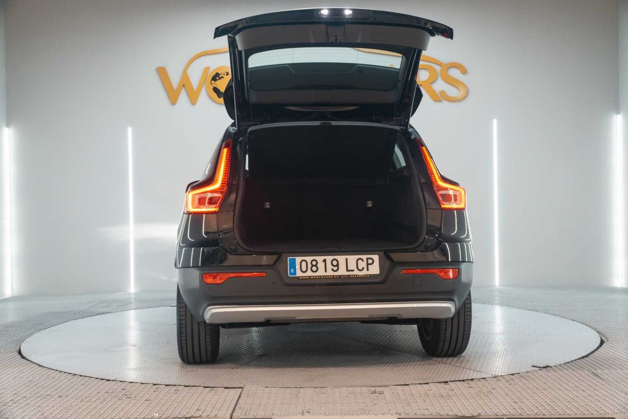 Volvo XC40 2.0 D3 AWD Momentum  - Foto 8