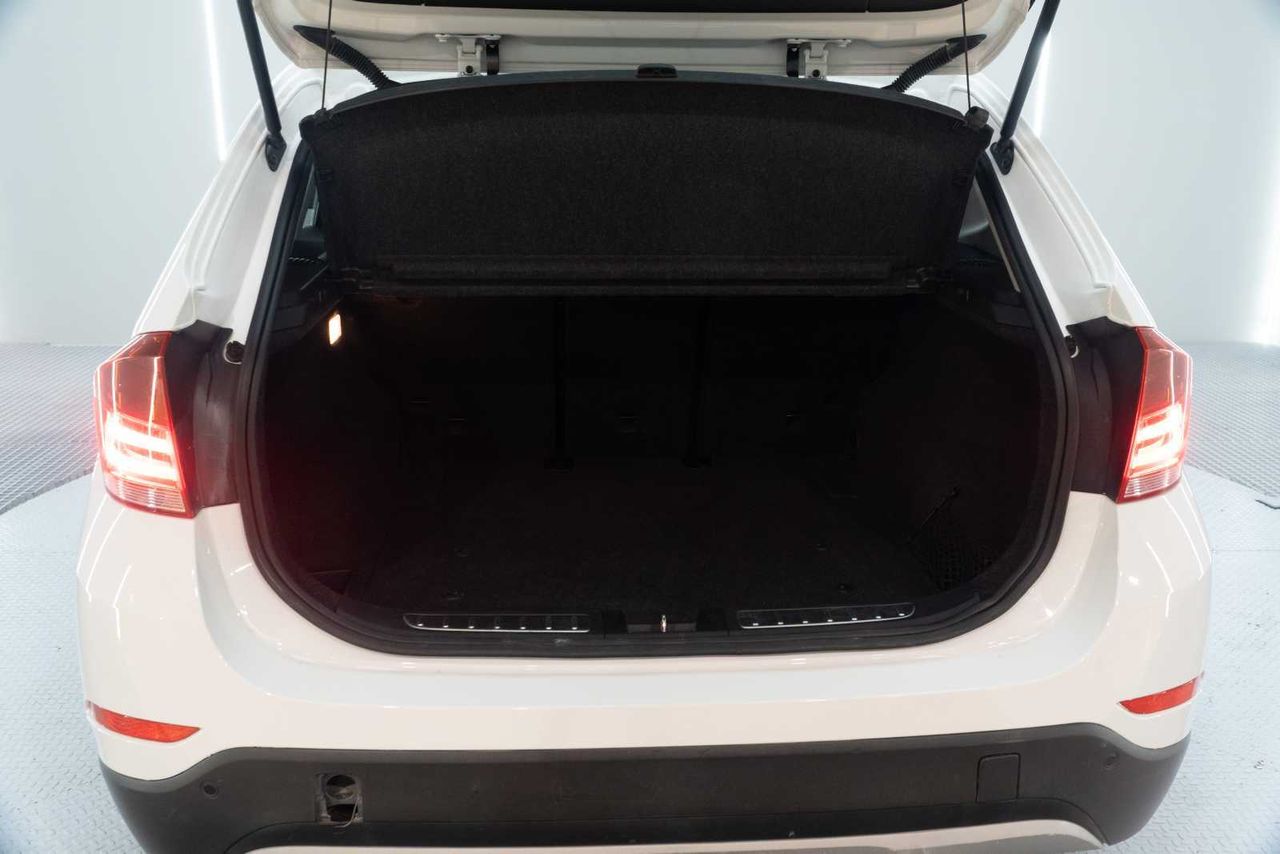 BMW X1 xDrive18d  - Foto 11