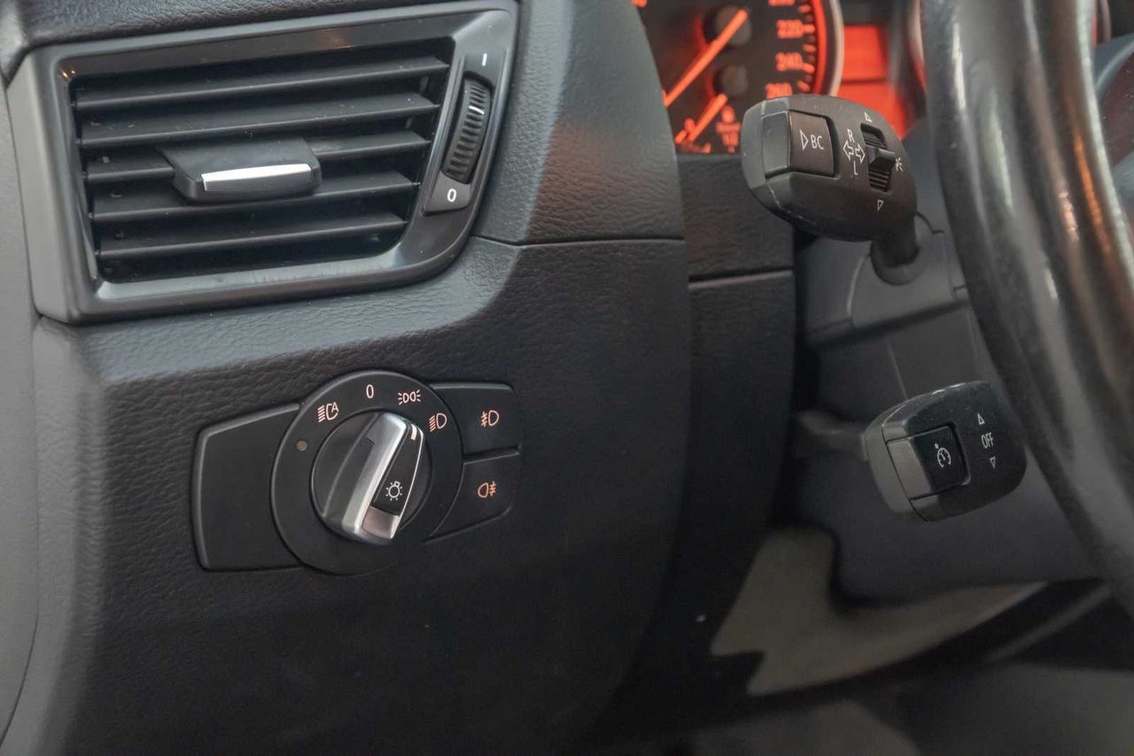 BMW X1 xDrive18d - Foto 17