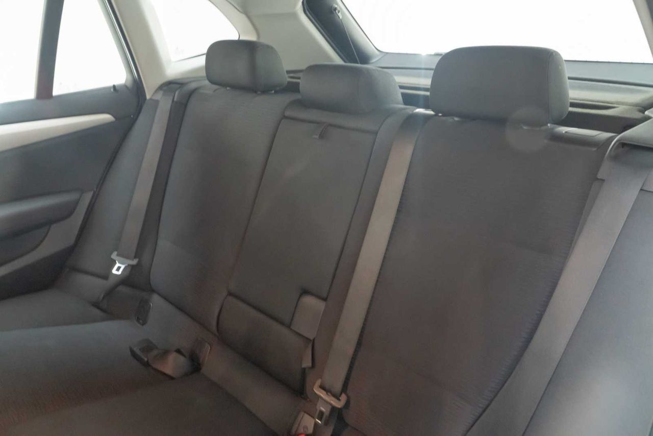 BMW X1 xDrive18d - Foto 21